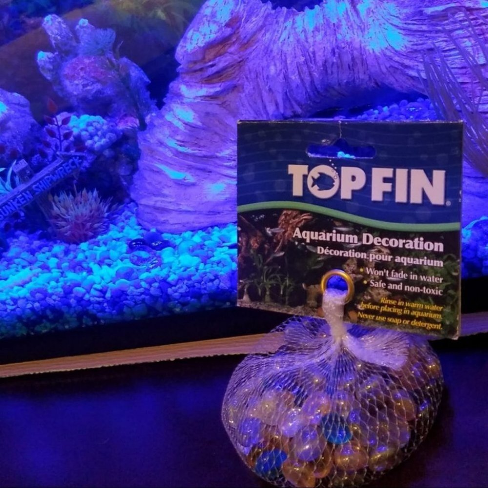 ✨✨10/$10✨✨Top Fin Smooth Glass Gem Decor Fish New